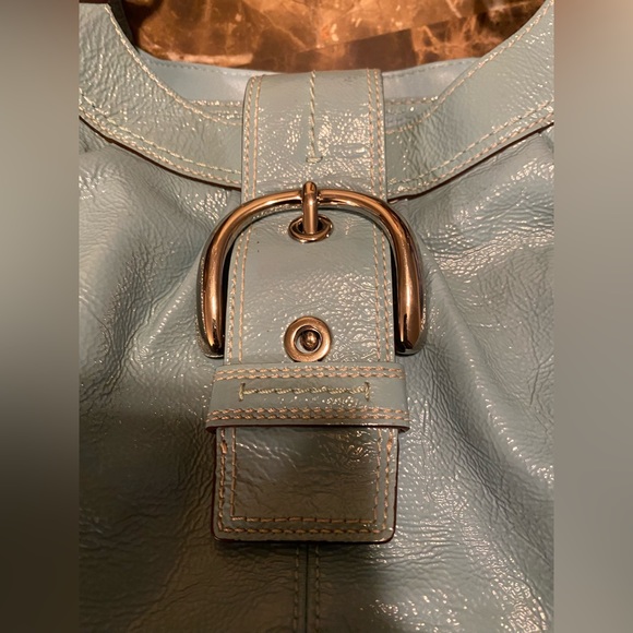 🩵Coach~Tiffany Blue Large Lynne Hobo Crinkle Patent Leather Silver Hardware - Picture 5 of 17
